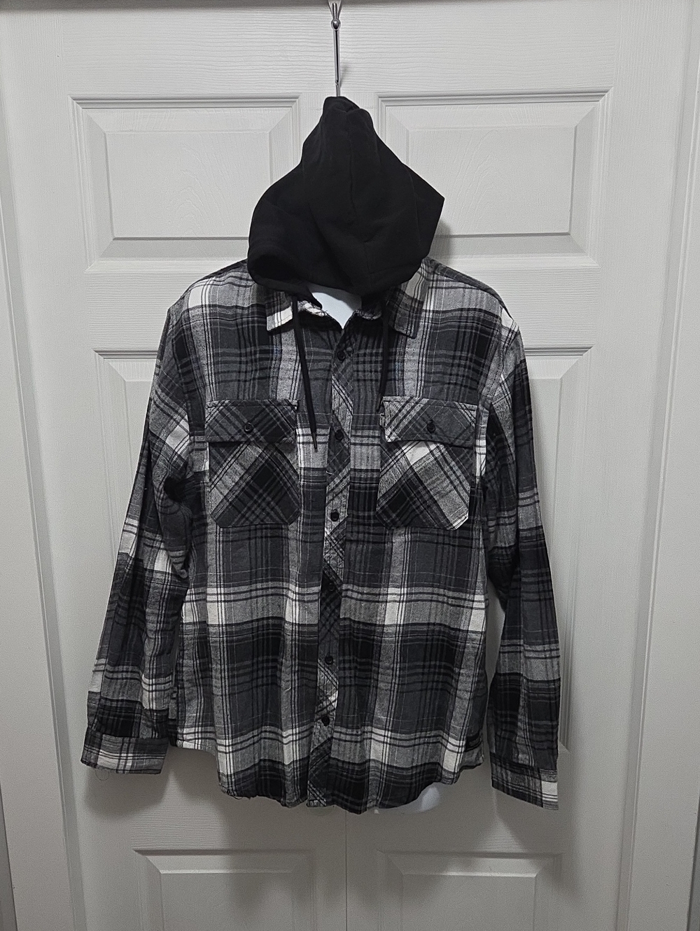 Silver Jeans XL Black and Gray Plaid Hooded Flannel Shirt